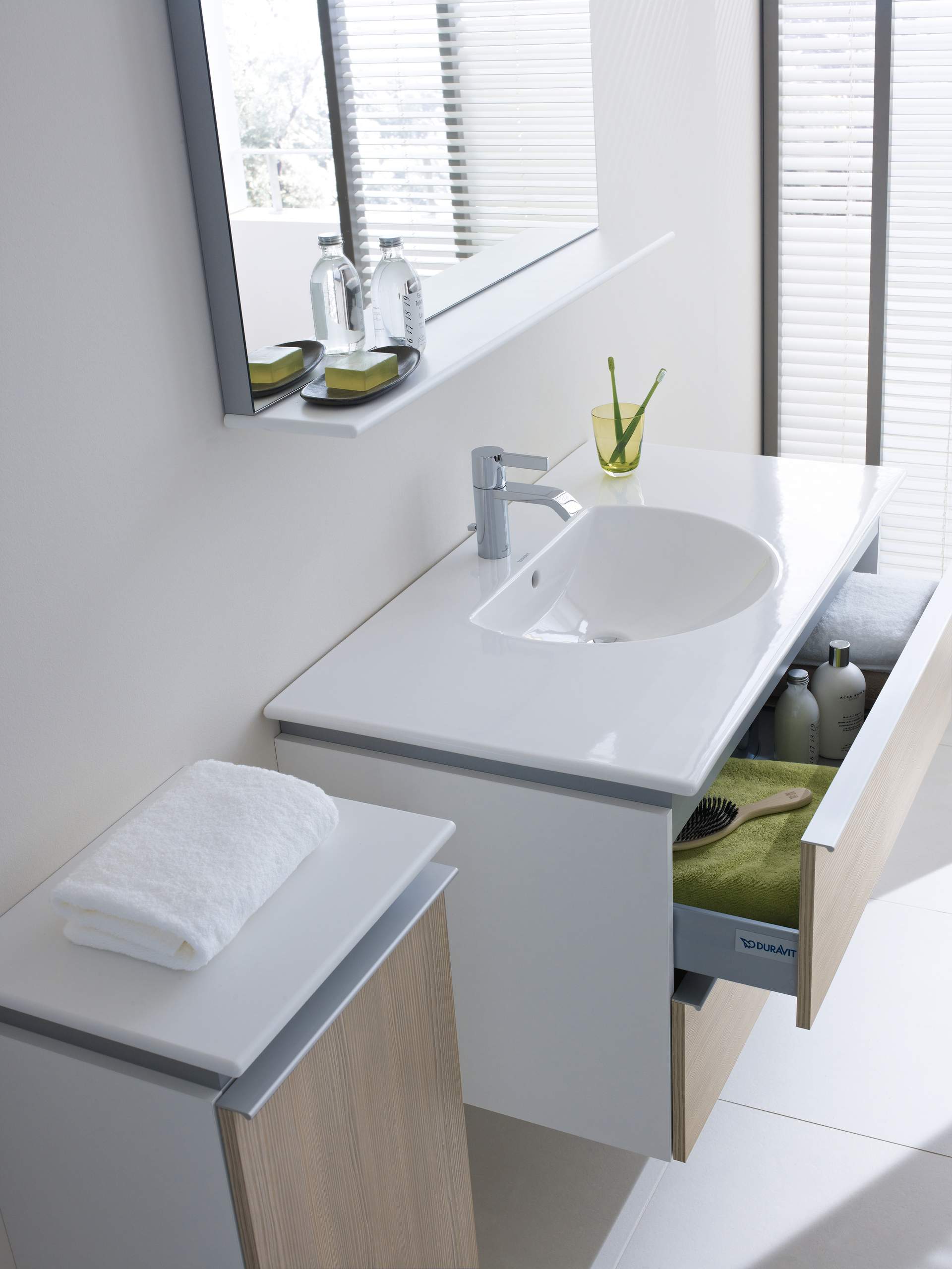 Modern bathroom sink cabinets & vanities | Duravit